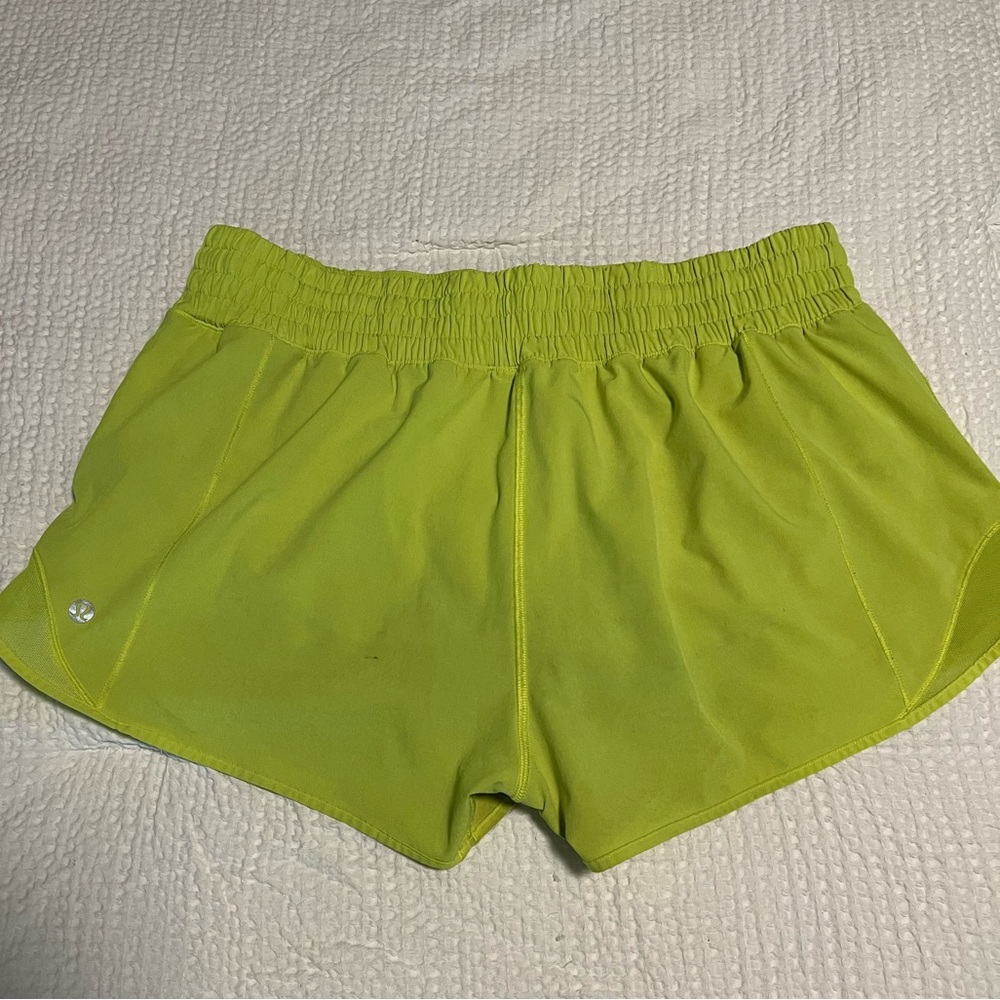 Lululemon Hotty Hot Short 2.5”